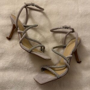 NWOT Marc Fisher Debbie Strappy Heeled Sandals Gray Silver Faux Crystal Sz9 $160
